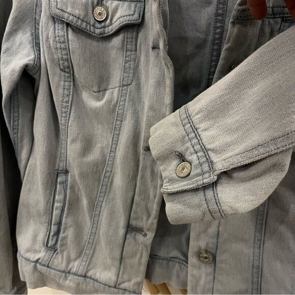 Vintage America Light Wash Button Down Jean Jacket With Stretch, Large - Picture 4 of 7